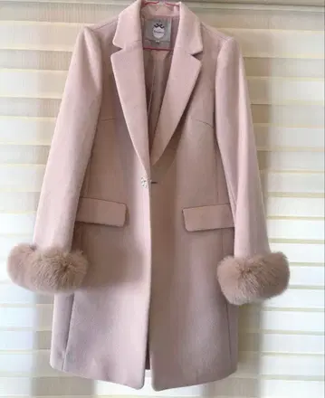 리랜드트루 리랜드트루 배색 퍼 부착 체스터 코트 아우터