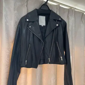 블랙 가죽 라이더 자켓