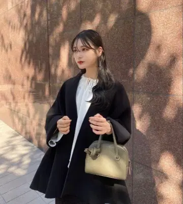 DOUX ARCHIVES 본딩 미들 코트 블랙