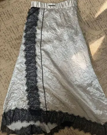 PRANKPROJECT 와셔 새틴 레이스 트리밍 스커트