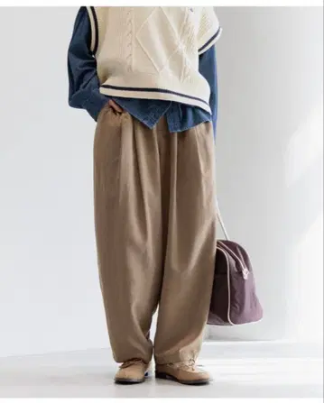 [택 포함 새상품] 턱 볼륨 코쿤 팬츠 BAYFLOW 베이플로우