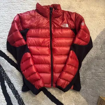 THE NORTH FACE SUMMIT SERIES 다운 자켓 빨간색