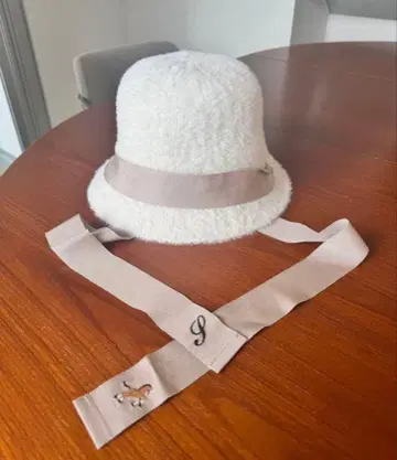 bibiy. 한큐 콜라보 햇