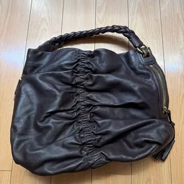 SAZABY 다크 브라운 숄더백