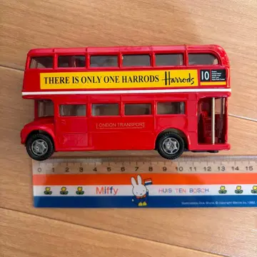 런던 버스 해롯 광고 포함 빨간색 harrods