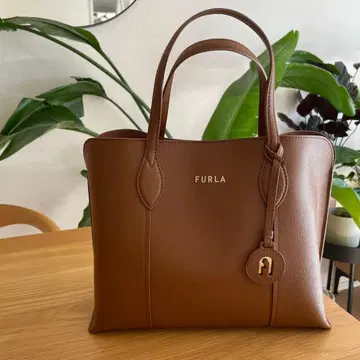 FURLA 백