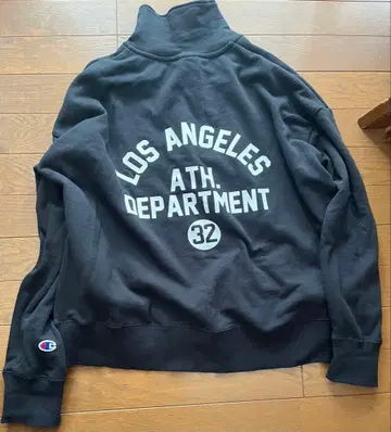 어반 리서치 x 챔피온 하프 지퍼 맨투맨