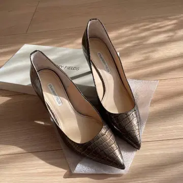 STRAWBERRY-FIELDS 브라운 스틸레토 펌프스