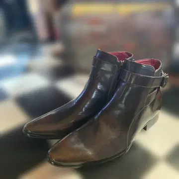 다크 브라운 가죽 앵클부츠