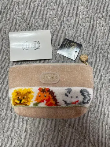 페이러 애니멀 보더 파우치 단종