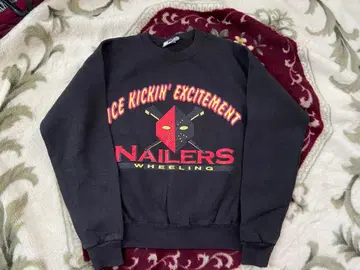 구제 Nailers 맨투맨 블랙 아이스킥엔엑사이먼트