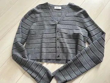 미스 로에 가디건