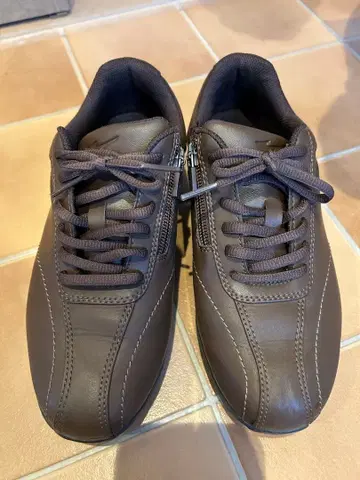 중고 MIZUNO 워킹화 24.0cm