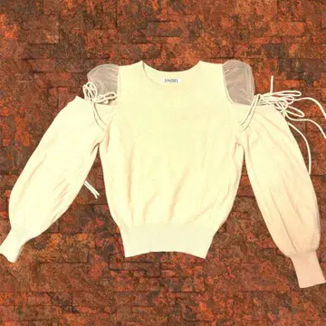 SNIDEL 스나이델 파워 슬리브 니트 베이지