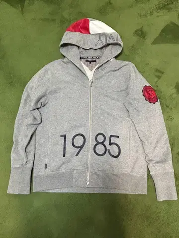 TOMMY HILFIGER [ 1985 ] 로고 풀 집업 후드티