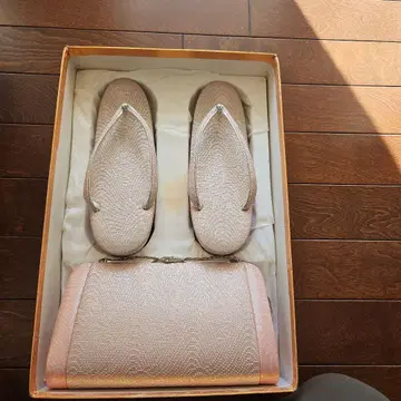 화용품 조우리와 백