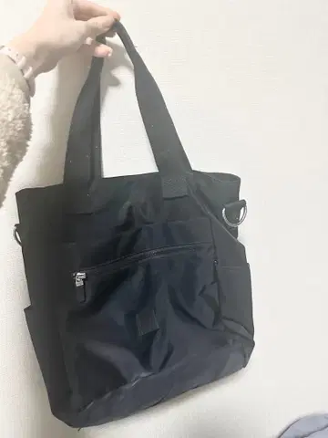 심플 블랙 토트백