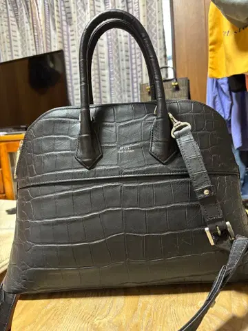 M.U.L 라운드 토트M 악어 엠보싱 데미지 가공 블랙