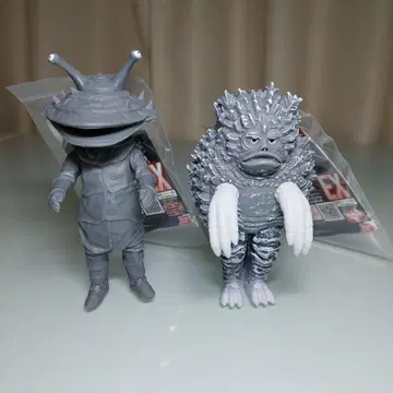 울트라 Q 괴수 카네곤 & 가라몬 2체