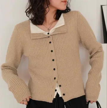 베이지 리브 니트 가디건 티티베이트