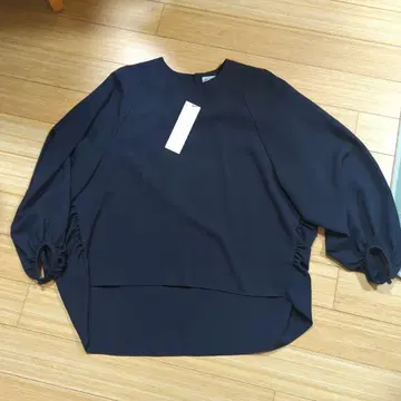 어도어 네이비 블라우스 38 새상품