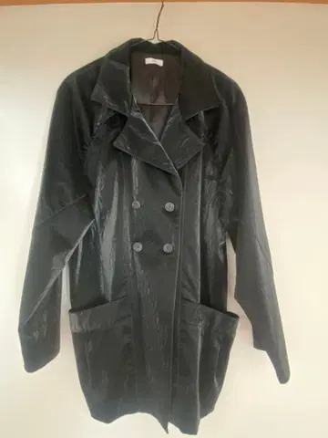 yae 광택 있는 블랙 더블 브레스트 자켓