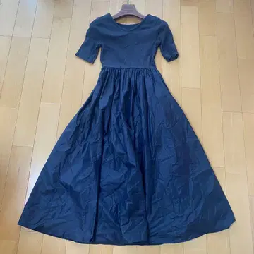 새상품급 UNITED ARROWS 도킹 원피스 2way 네이비