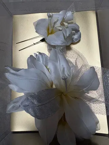 화이트 꽃 머리 장식 일본 정통의상 소품