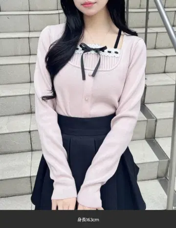 잉그 프론트 리본 리브 절개 니트 핑크