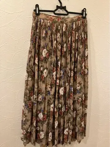 꽃무늬 프린트 플리츠 스커트