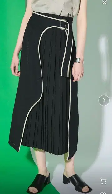 아트 컷 플리츠 랩스커트 UNITED TOKYO