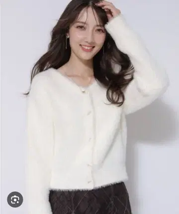 아푸와이저 리셰 3way 페더 풀오버 화이트 새상품급