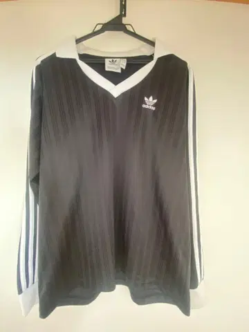 adidas 긴팔 T셔츠 다크 그레이 스트라이프