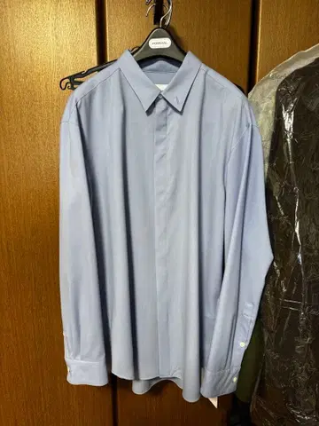 새상품 OVERCOAT 셔츠 사이즈 2 색스 블루