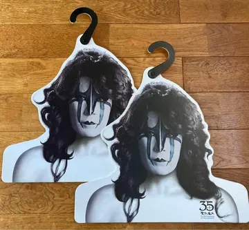 성귀마II 구성원의 어깨를 빌리는 행거 루크 타카무라 참모