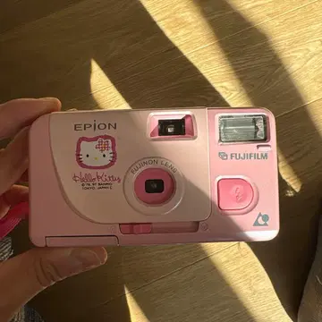 헬로키티 필름 카메라 후지필름 EPION 정크제품