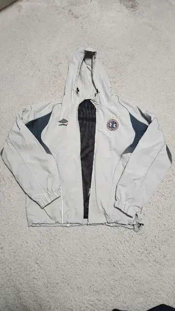 9090 x UMBRO 나일론 자켓