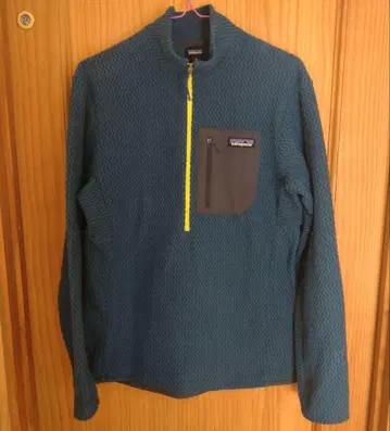 파타고니아 남성용 R1 에어 지퍼 넥 S 사이즈