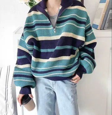 스트라이프 하프 지퍼 니트