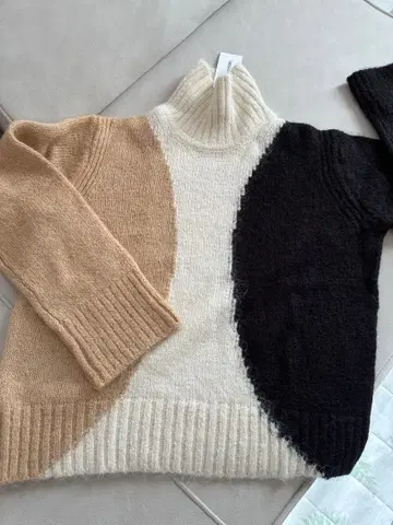 택 포함 미사용 새상품 마리메꼬 Milna Harka 스웨터 M L