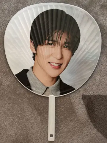 메구로 렌 부채 Rays