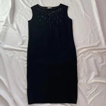 비즈 자수 슬리브리스 원피스 블랙 Daimaru TOKYO