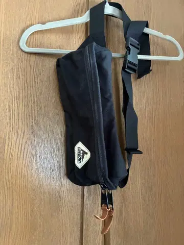 GREGORY 바디백 블랙