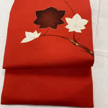 나고야 오비 빨간색 바탕 단풍 패턴 금실 자수 순수 실크