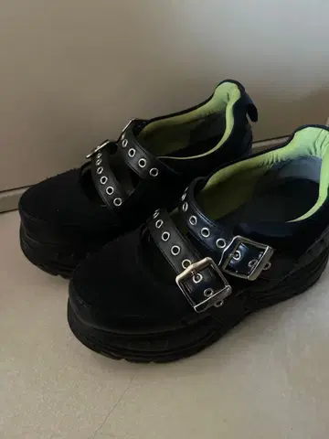 YOSUKE 버클 통굽 스니커즈