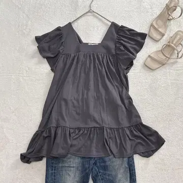 v135 [ enafler ] 프릴 소매 튜닉 상의 다크 그레이 M