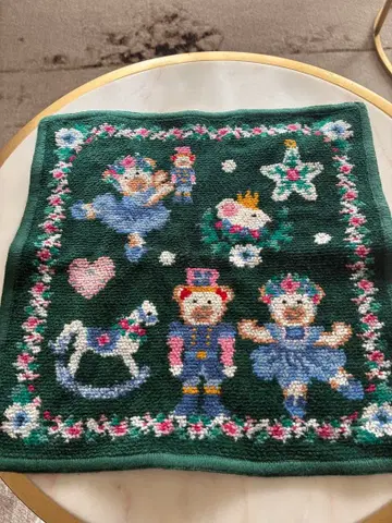 리베 & 릴리아 너트 크래커 손수건