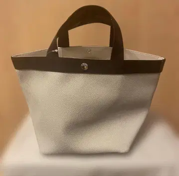 새상품 에르베샤 펠리에 707GP M 보트형 토트 MASTIC MOKA