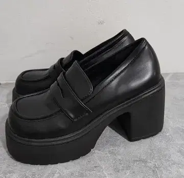 통굽 블랙 로퍼 슬립온