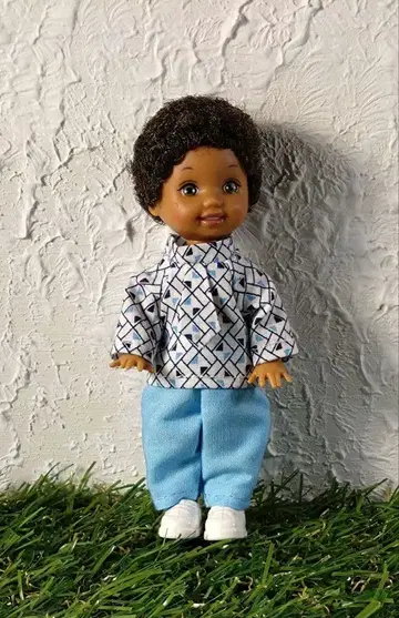 바비 인형 타미힐피거 셔츠와 팬츠